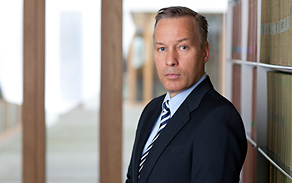 Attorney Till E. Lampel